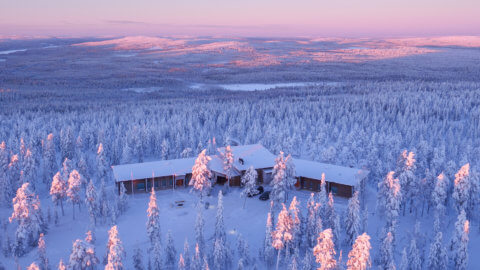 Octola Lodge in Finnland - Luftperspektive im Winter