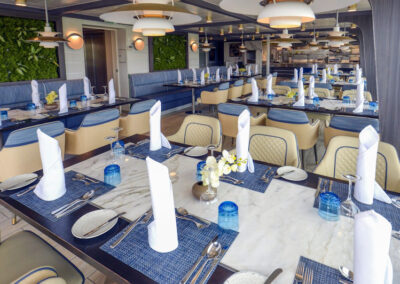 compass-restaurant-ms-ocean-explorer-©Quark Expeditions