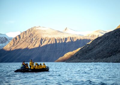 Gruppe in Zodiac, Baffinisland