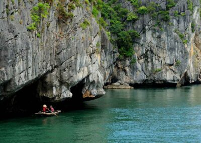 Halong Boot mit Angler