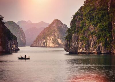 Halong Wasser mit Boot